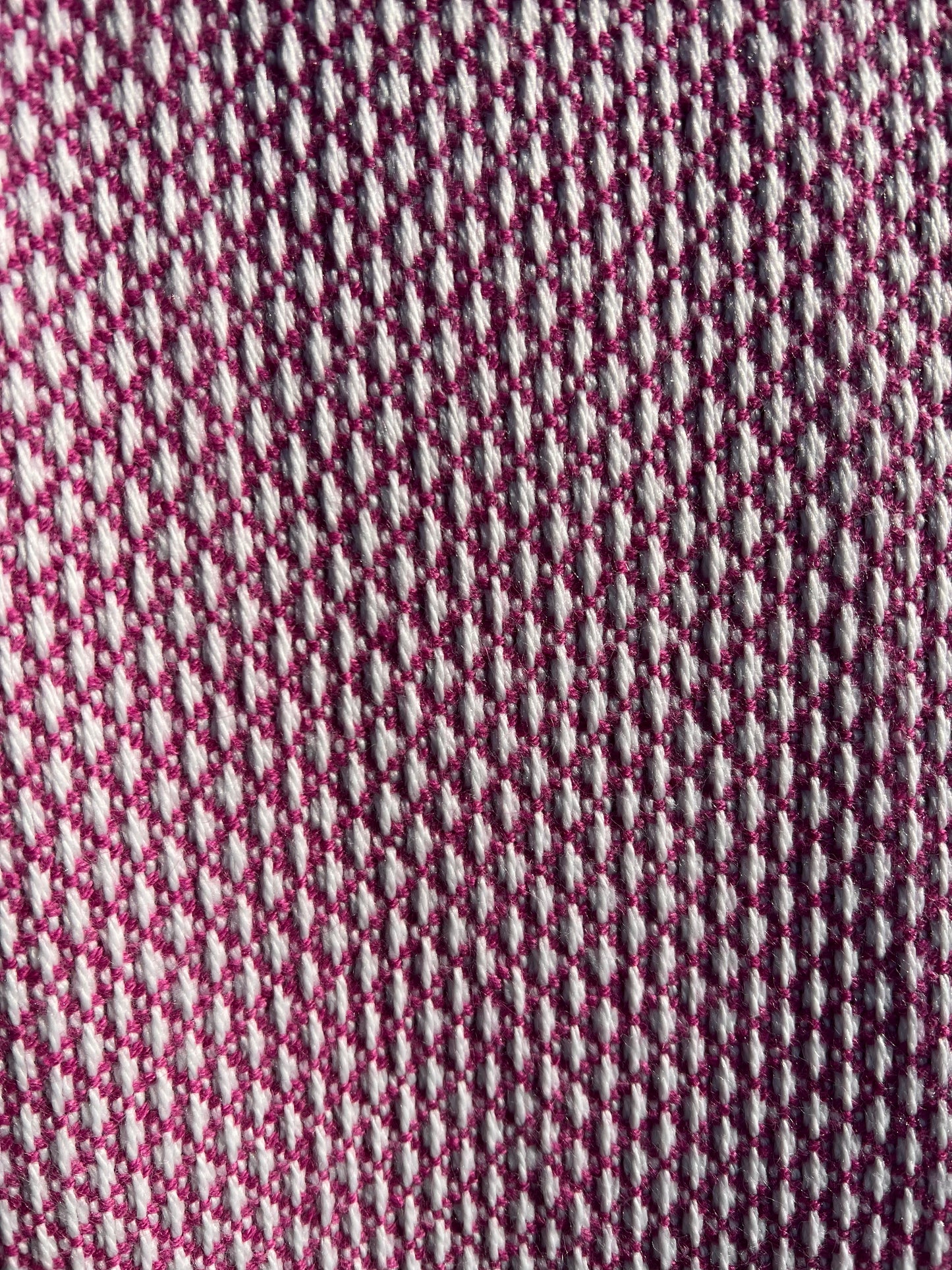 Alpaca blanket made of 100% baby alpaca wool in pink white