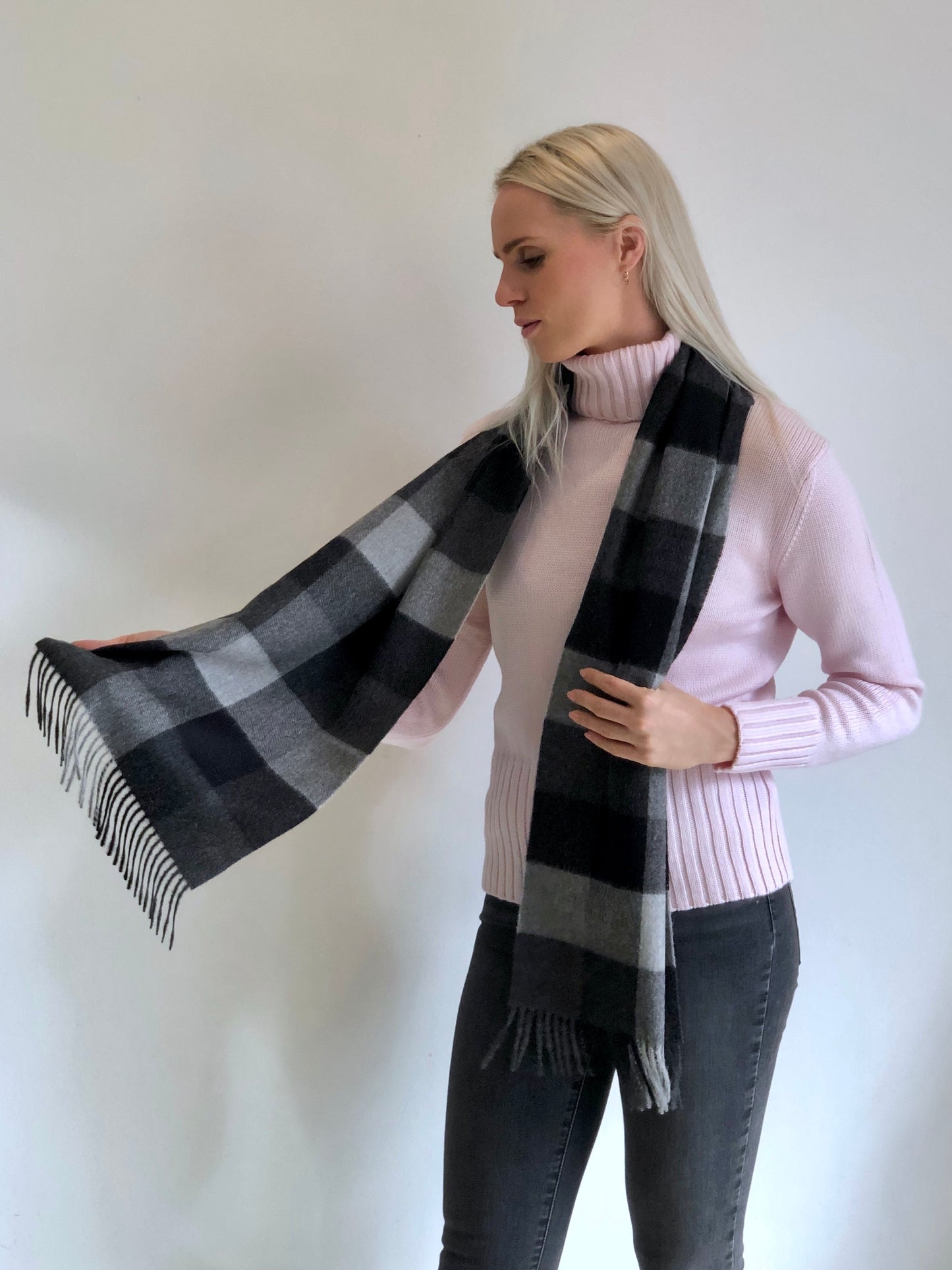 Scarf 100% Baby Alpaca Wool Black-Grey