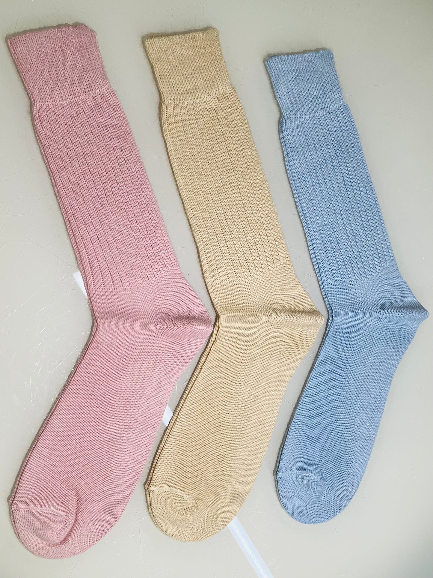 Alpaka Socken aus Baby Alpaka Wolle Hellblau